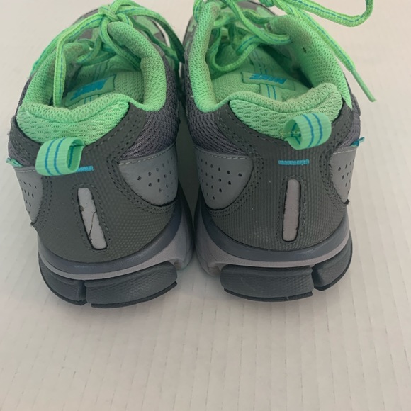Nike women’s green & gray Pegasus running shoes size 7 - Picture 3 of 9